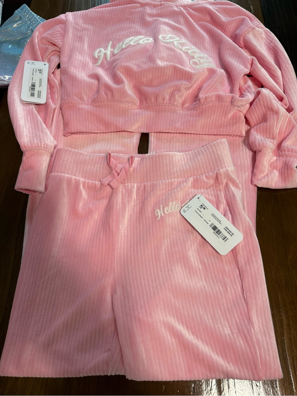 Girls hello kitty suit NWT